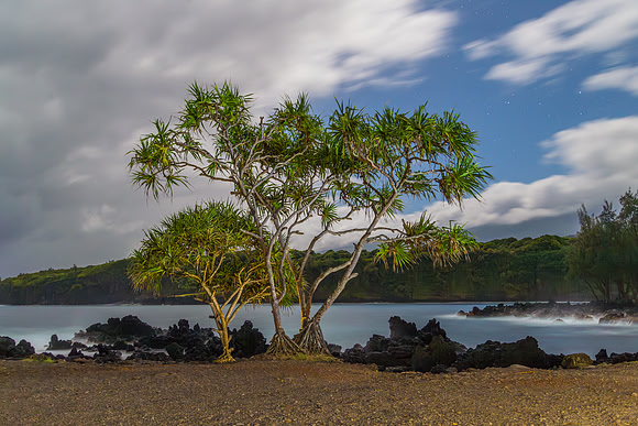 L028 - Day Meets Night - Keanae Peninsula, Maui