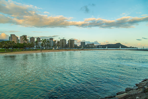 L029 - Sunset in Waikiki - Oahu, Hawaii